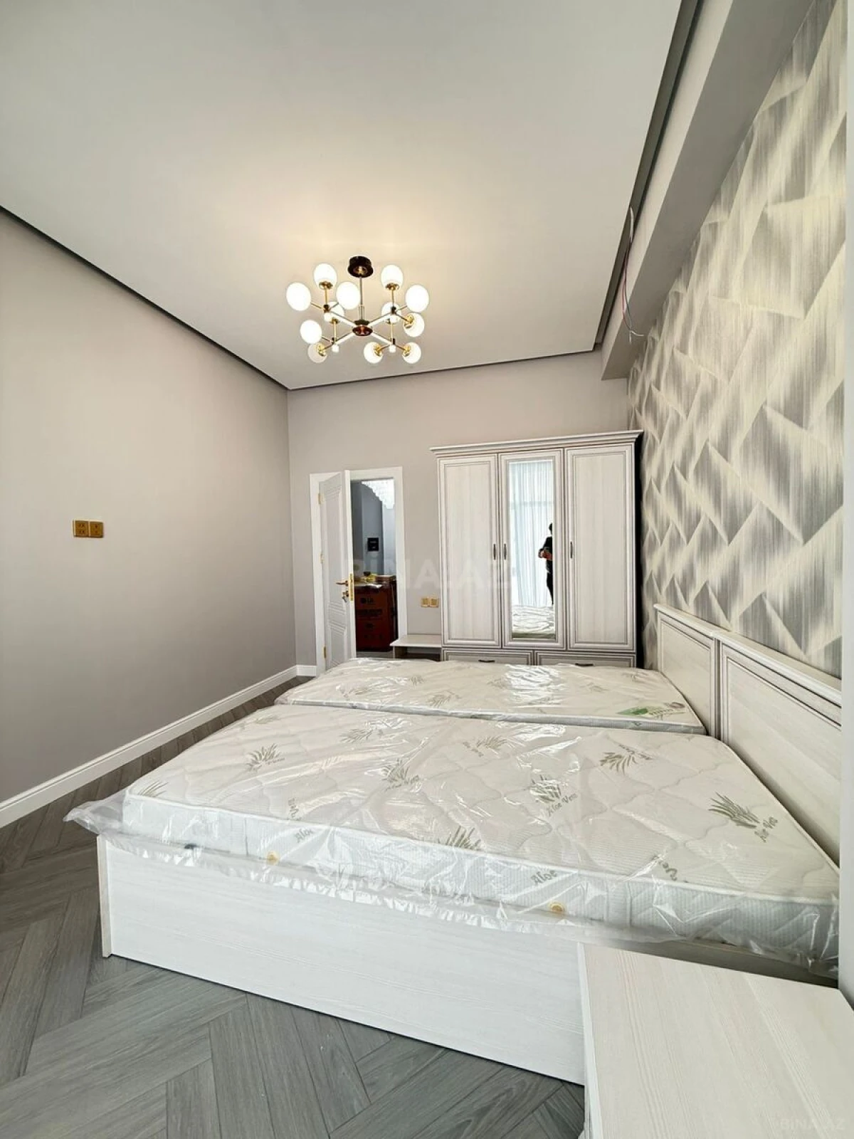 Kirayə verilir 3 otaqlı mənzil 130 m²