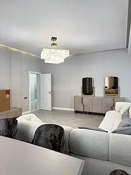 Kirayə verilir 3 otaqlı mənzil 130 m²