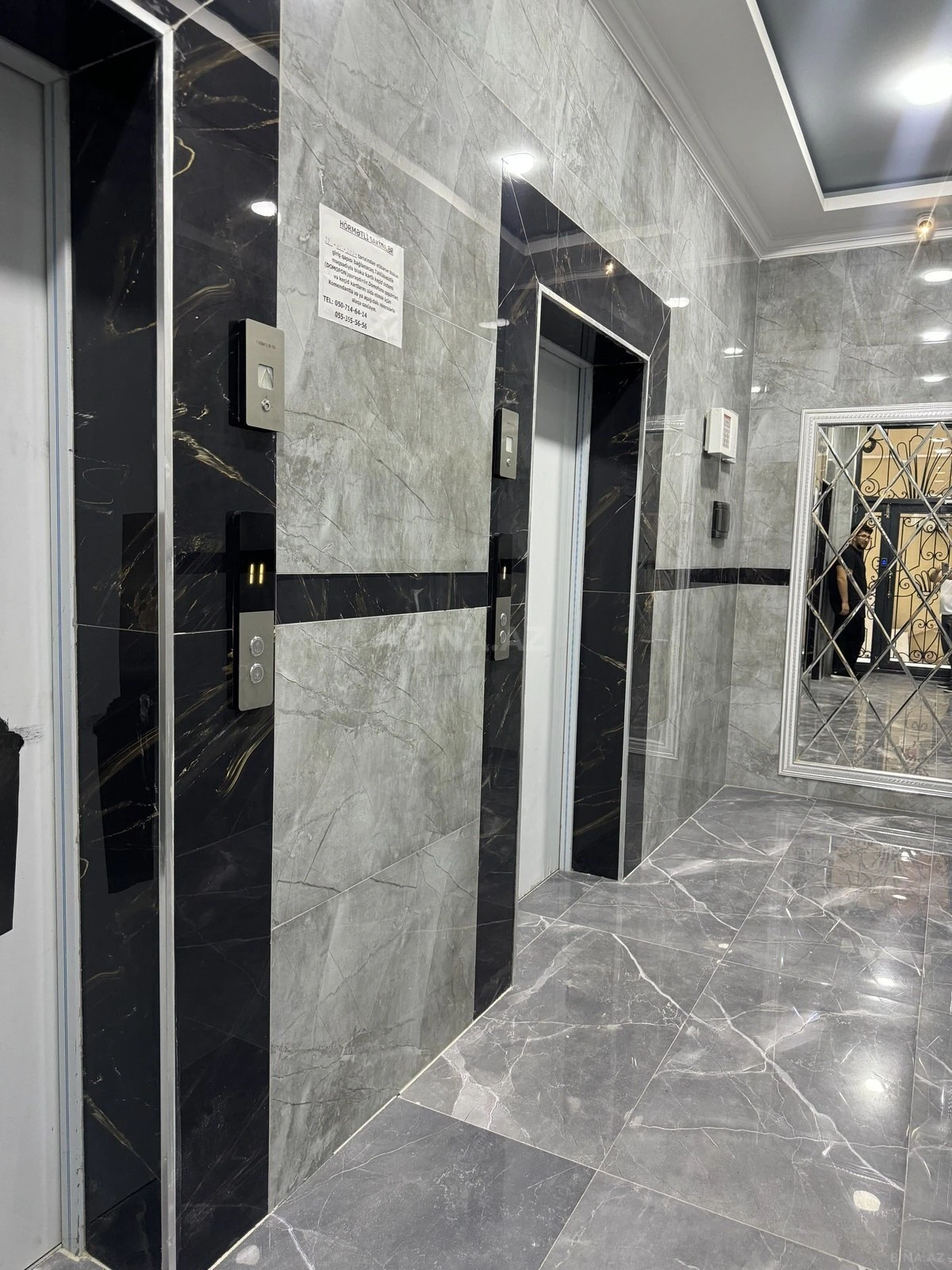 Satılır 3 otaqlı mənzil 172 m²