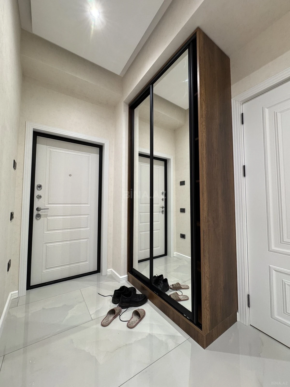 Kirayə verilir 2 otaqlı mənzil 75 m²