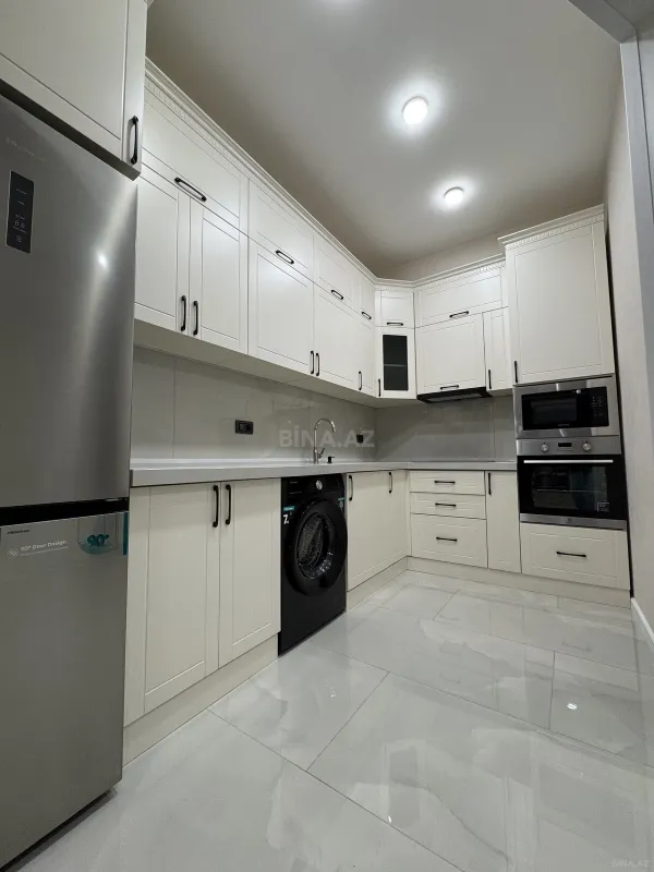 Kirayə verilir 2 otaqlı mənzil 75 m²