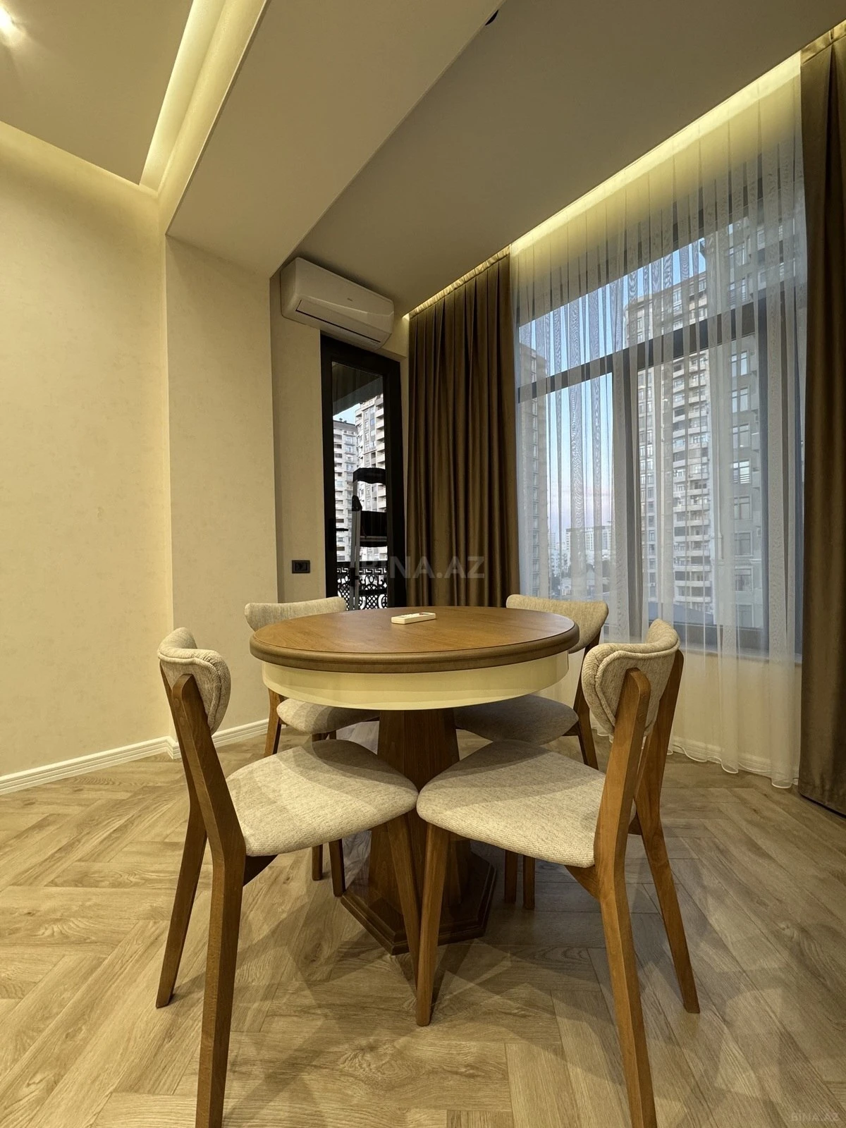 Kirayə verilir 2 otaqlı mənzil 75 m²