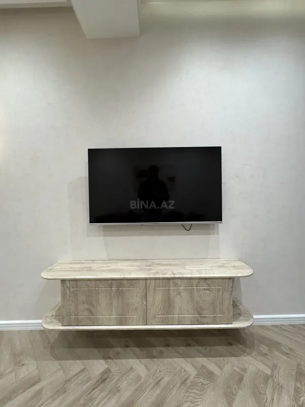 Kirayə verilir 2 otaqlı mənzil 75 m²