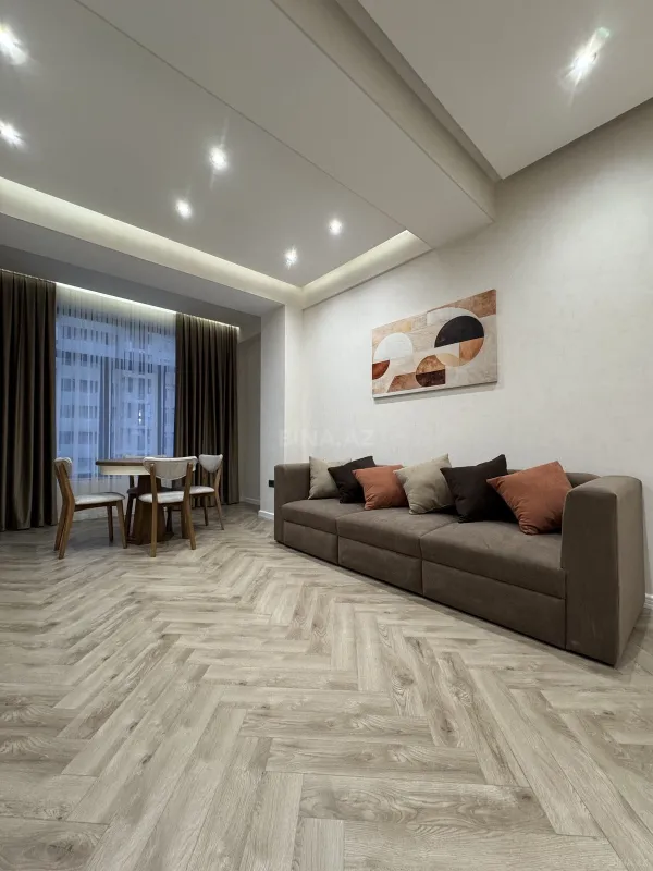 Kirayə verilir 2 otaqlı mənzil 75 m²