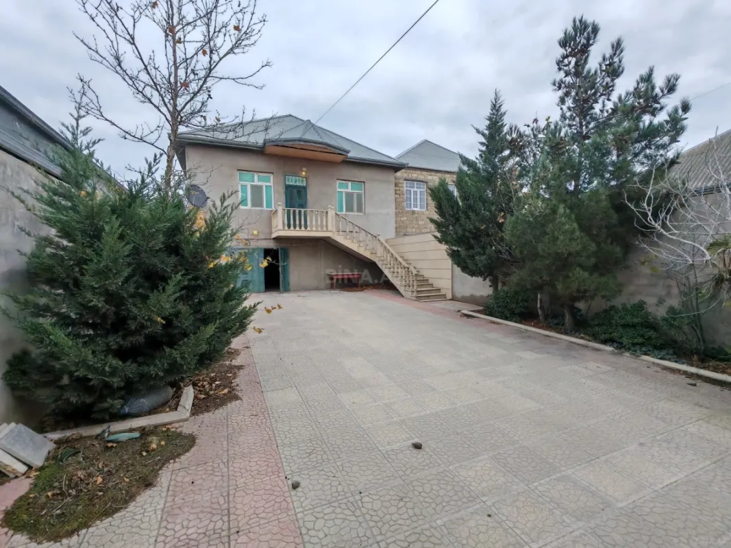 Satılır 4 otaqlı həyət evi 150 m²