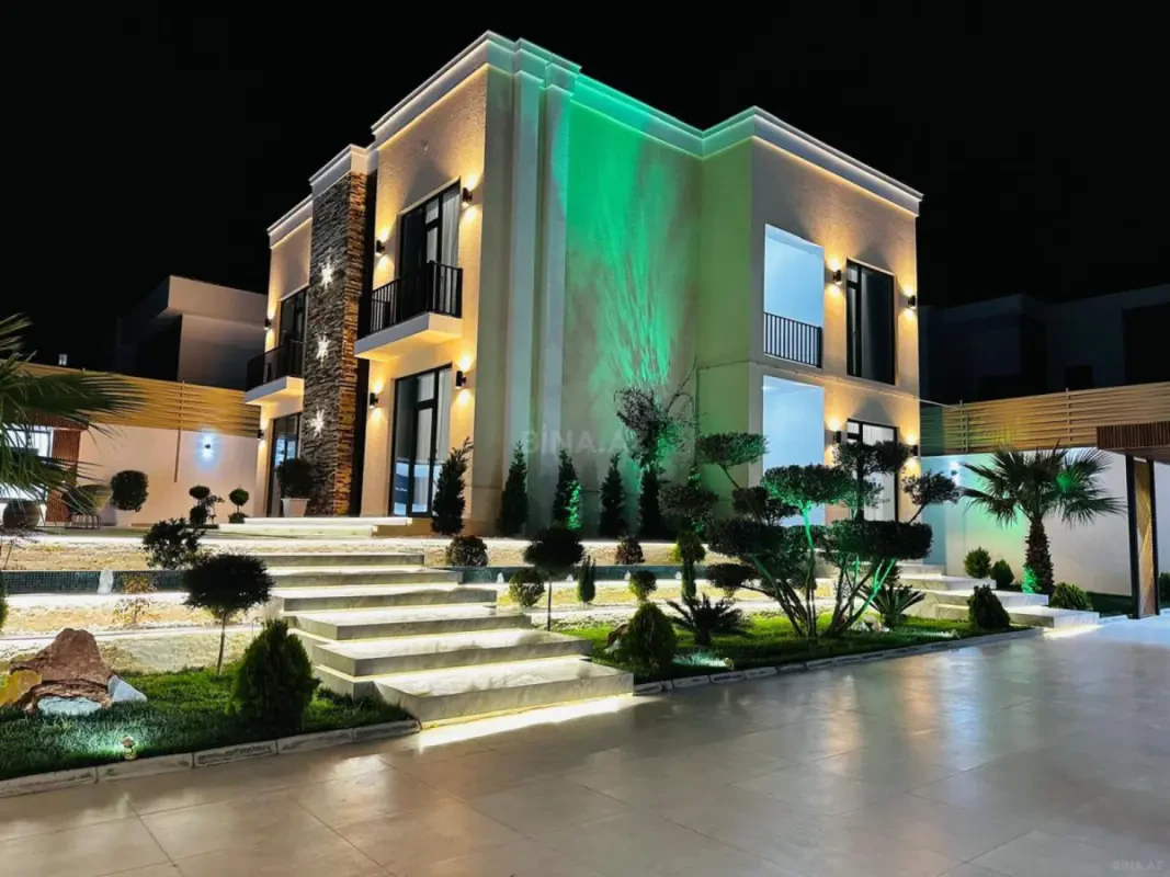 Satılır 5 otaqlı həyət evi 250 m²