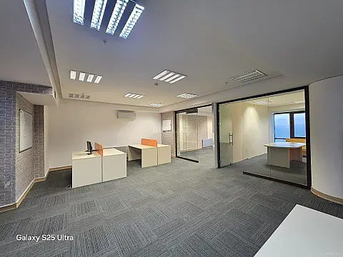 Kirayə verilir 3 otaqlı ofis 110 m²