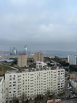 Satılır 3 otaqlı mənzil 137 m²