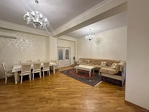 Kirayə verilir 3 otaqlı mənzil 140 m² — Bakı 3 otaq 140.00 m²