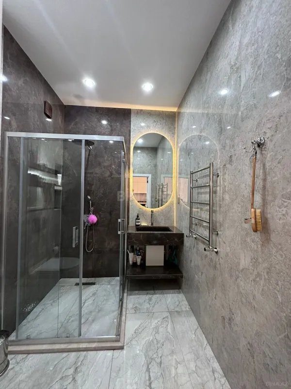 Kirayə verilir 2 otaqlı mənzil 85 m²