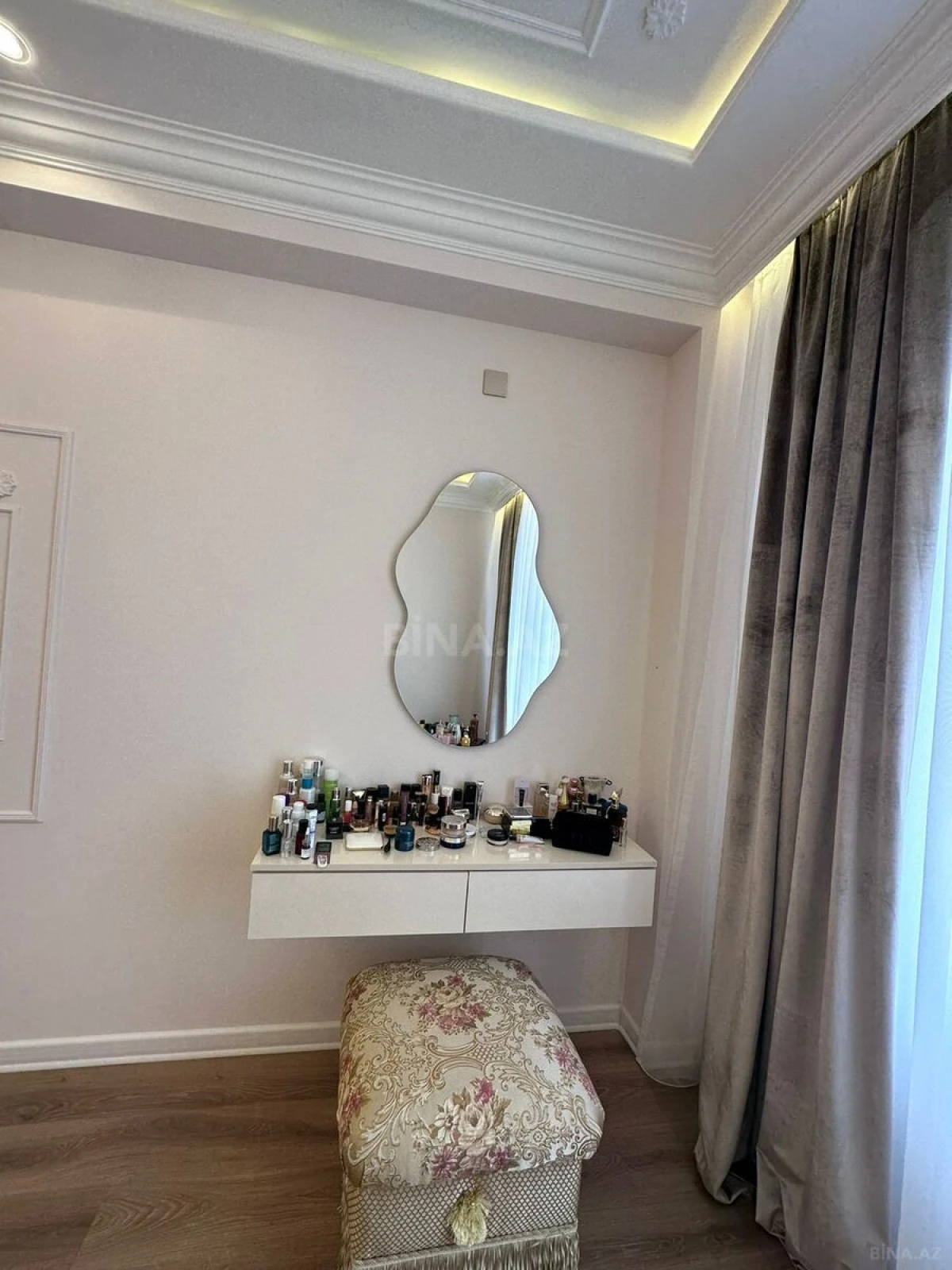 Kirayə verilir 2 otaqlı mənzil 85 m²