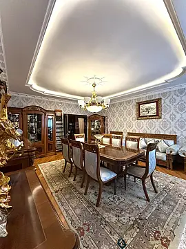 Satılır 3 otaqlı mənzil 145 m²
