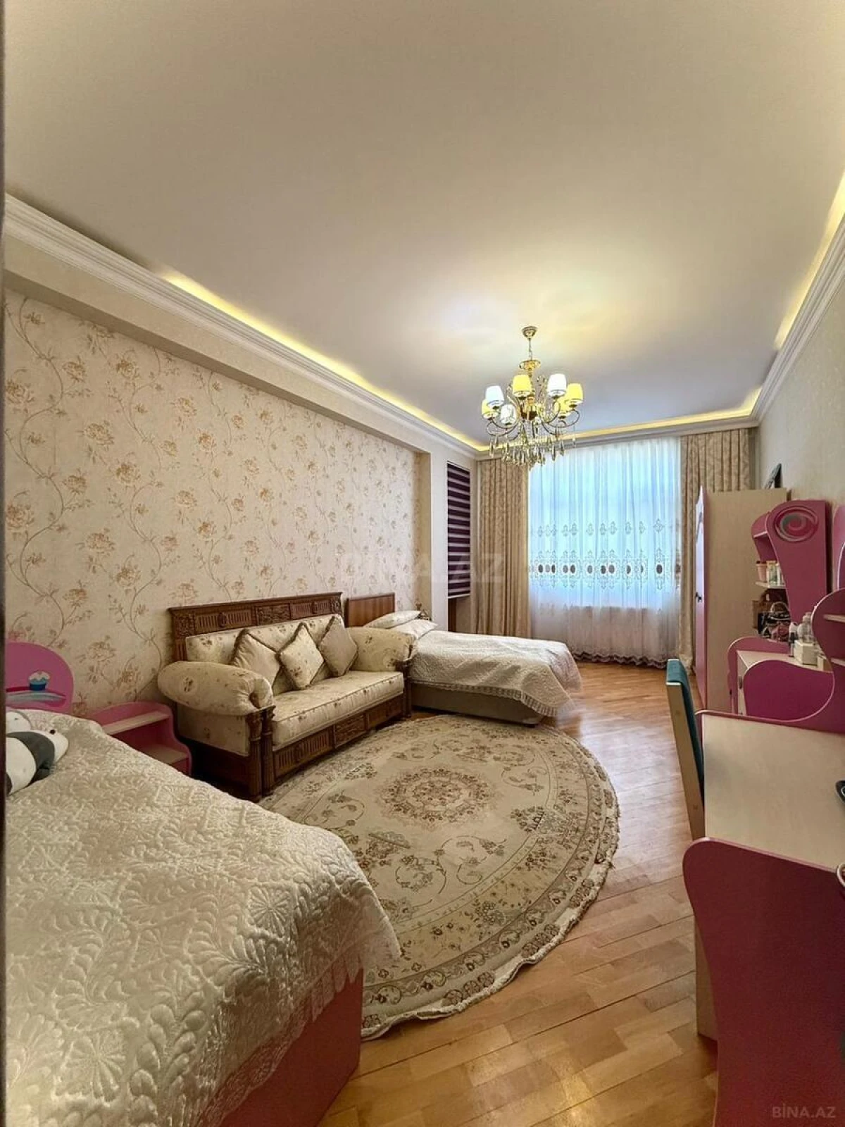 Satılır 3 otaqlı mənzil 145 m²