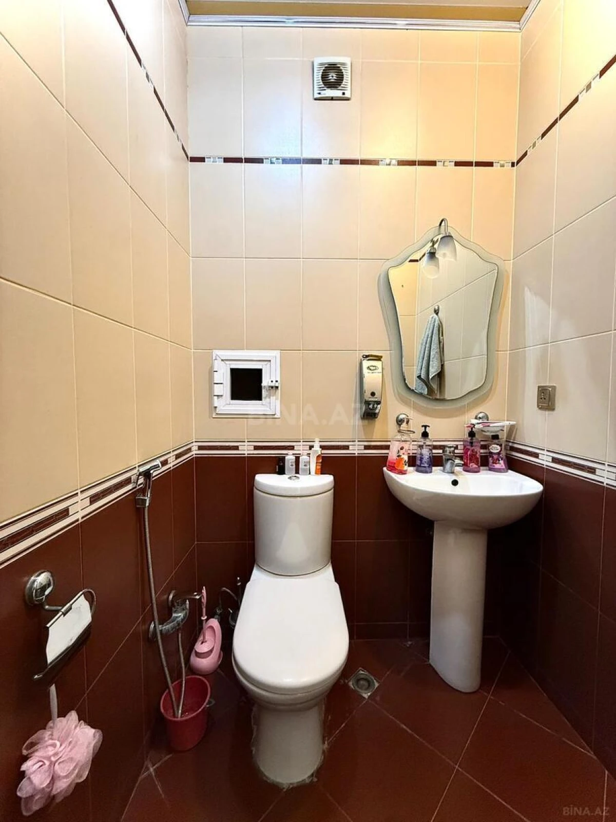 Satılır 3 otaqlı mənzil 145 m²