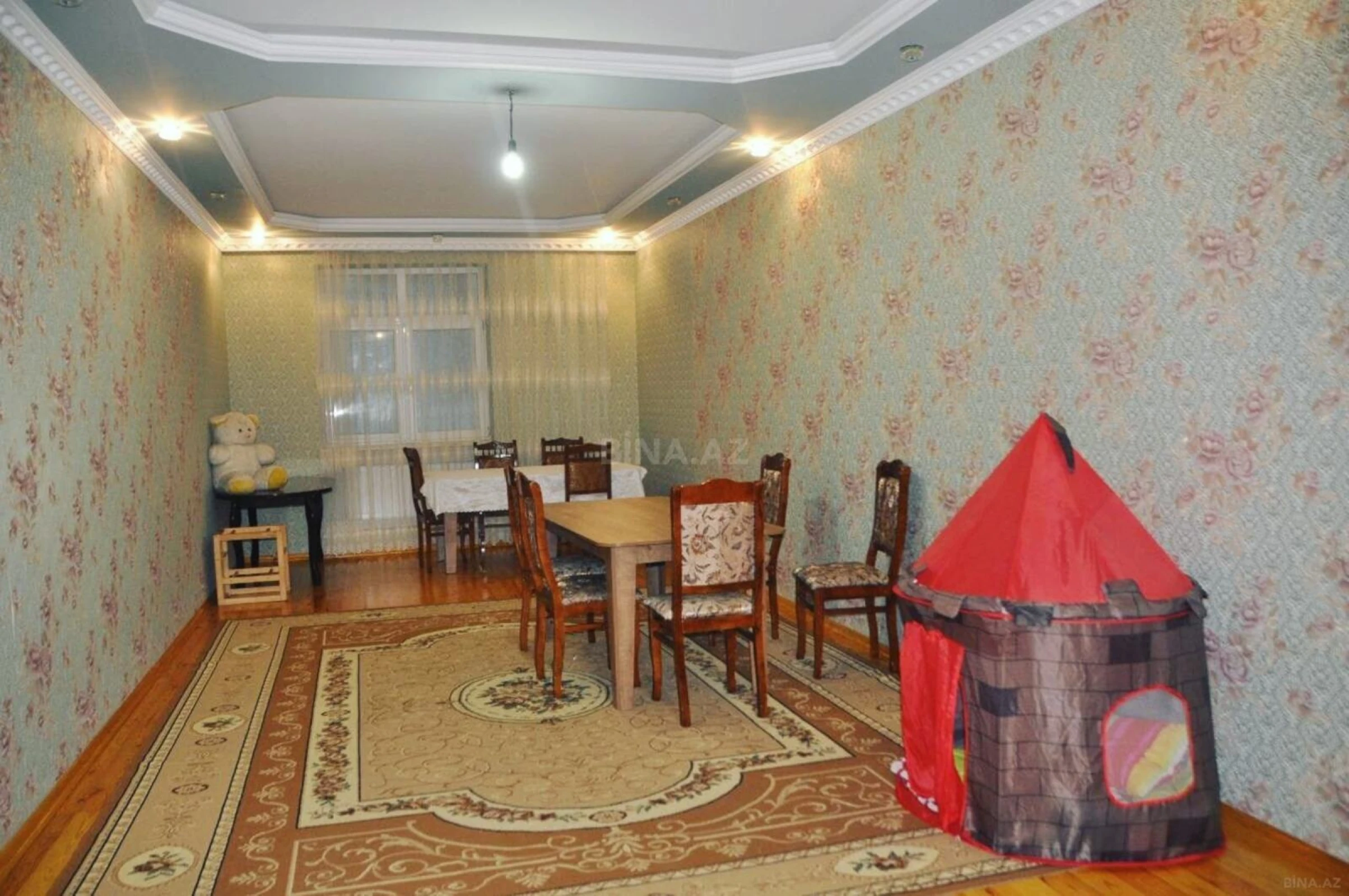 Satılır 6 otaqlı həyət evi 280 m²