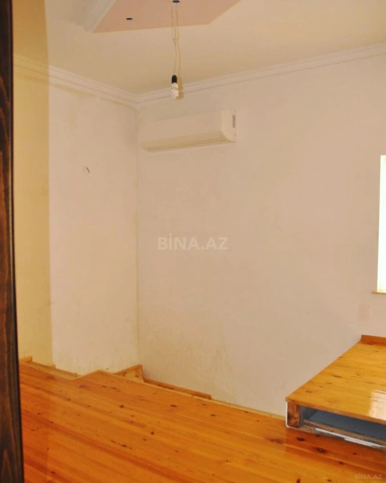 Satılır 6 otaqlı həyət evi 280 m²