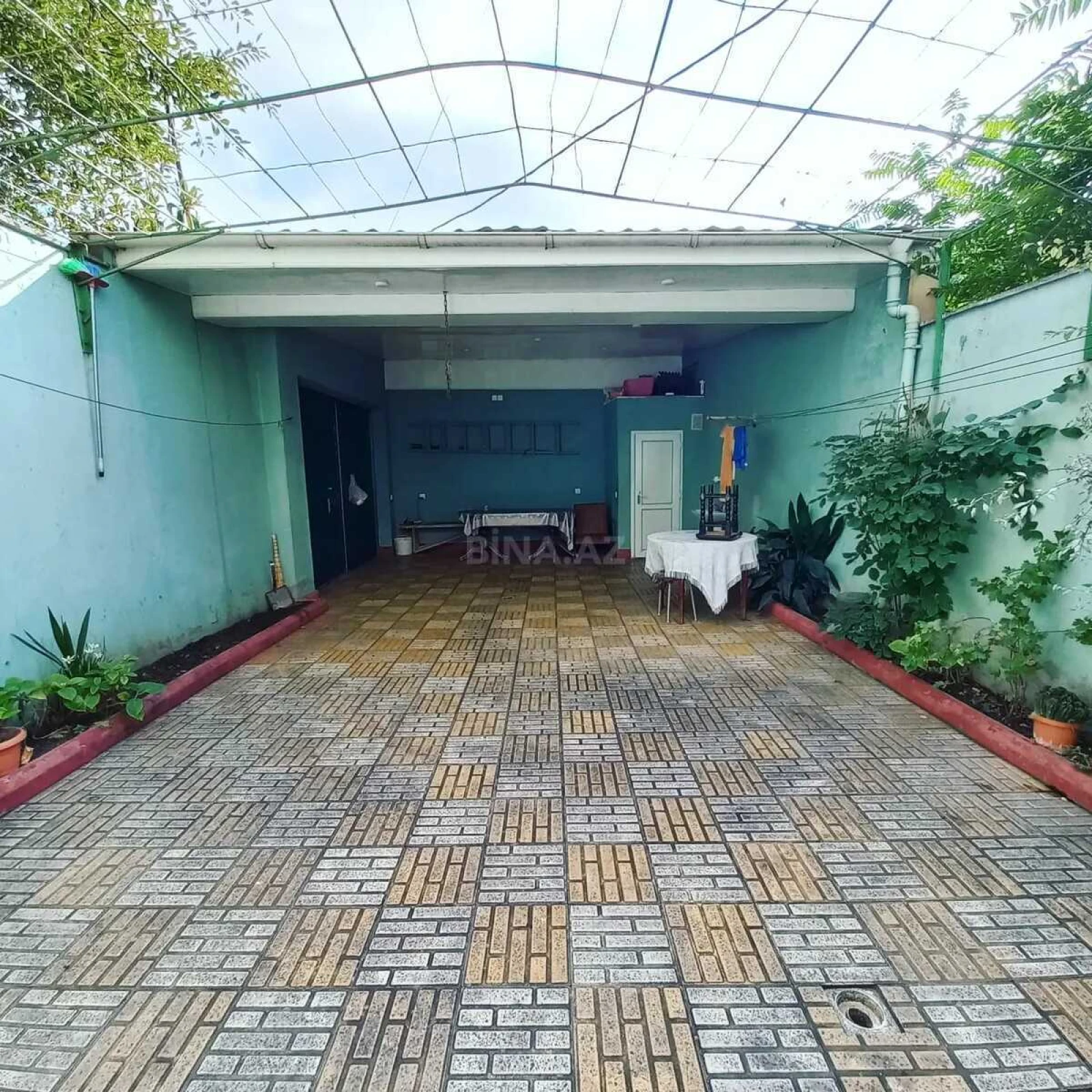 Satılır 6 otaqlı həyət evi 280 m²