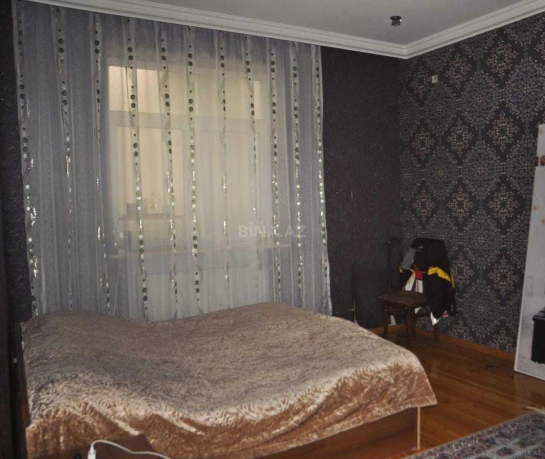 Satılır 6 otaqlı həyət evi 280 m²