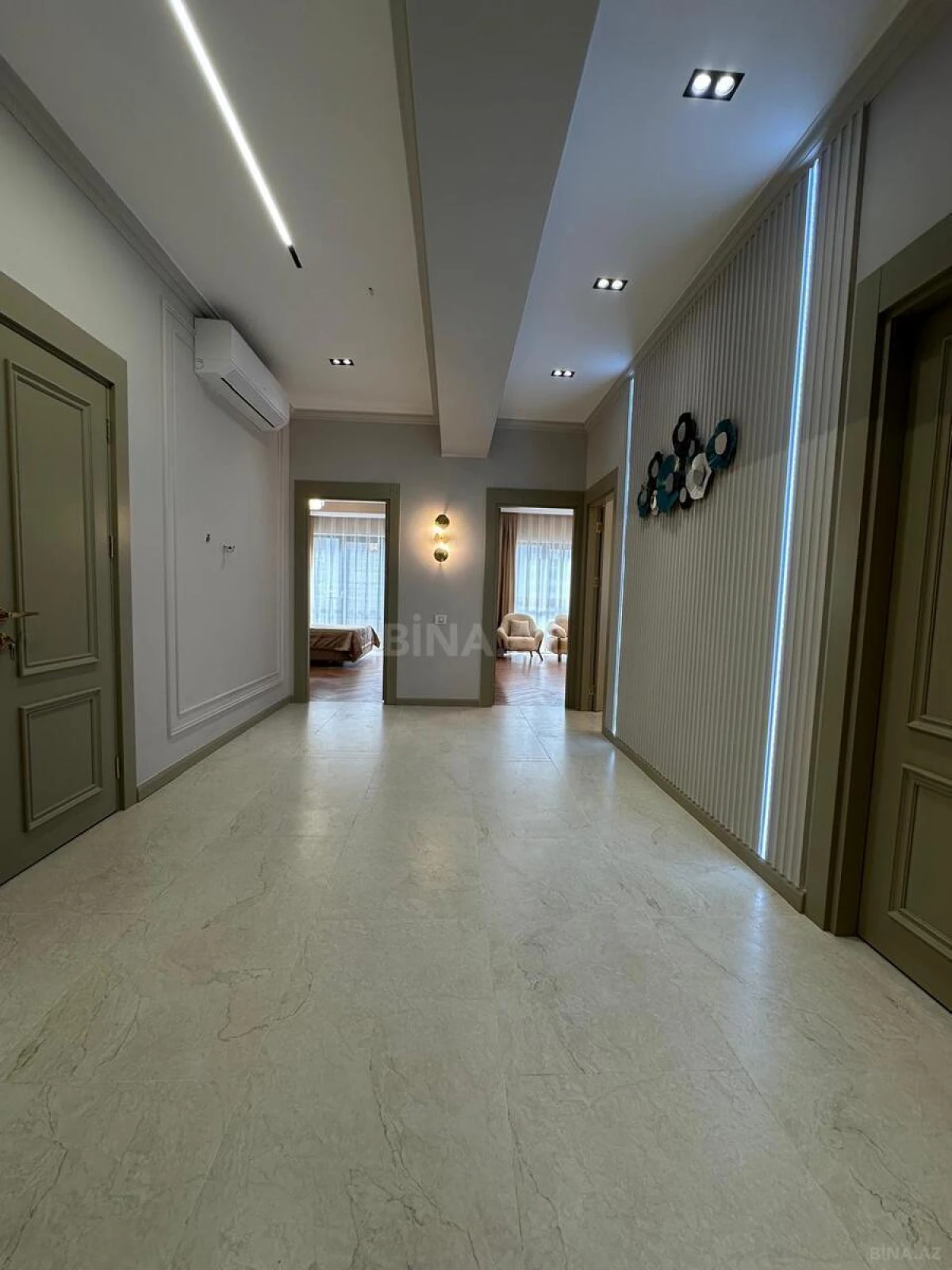 Kirayə verilir 3 otaqlı mənzil 130 m²