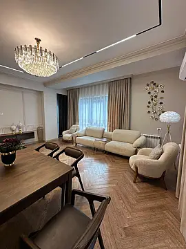 Kirayə verilir 3 otaqlı mənzil 130 m²