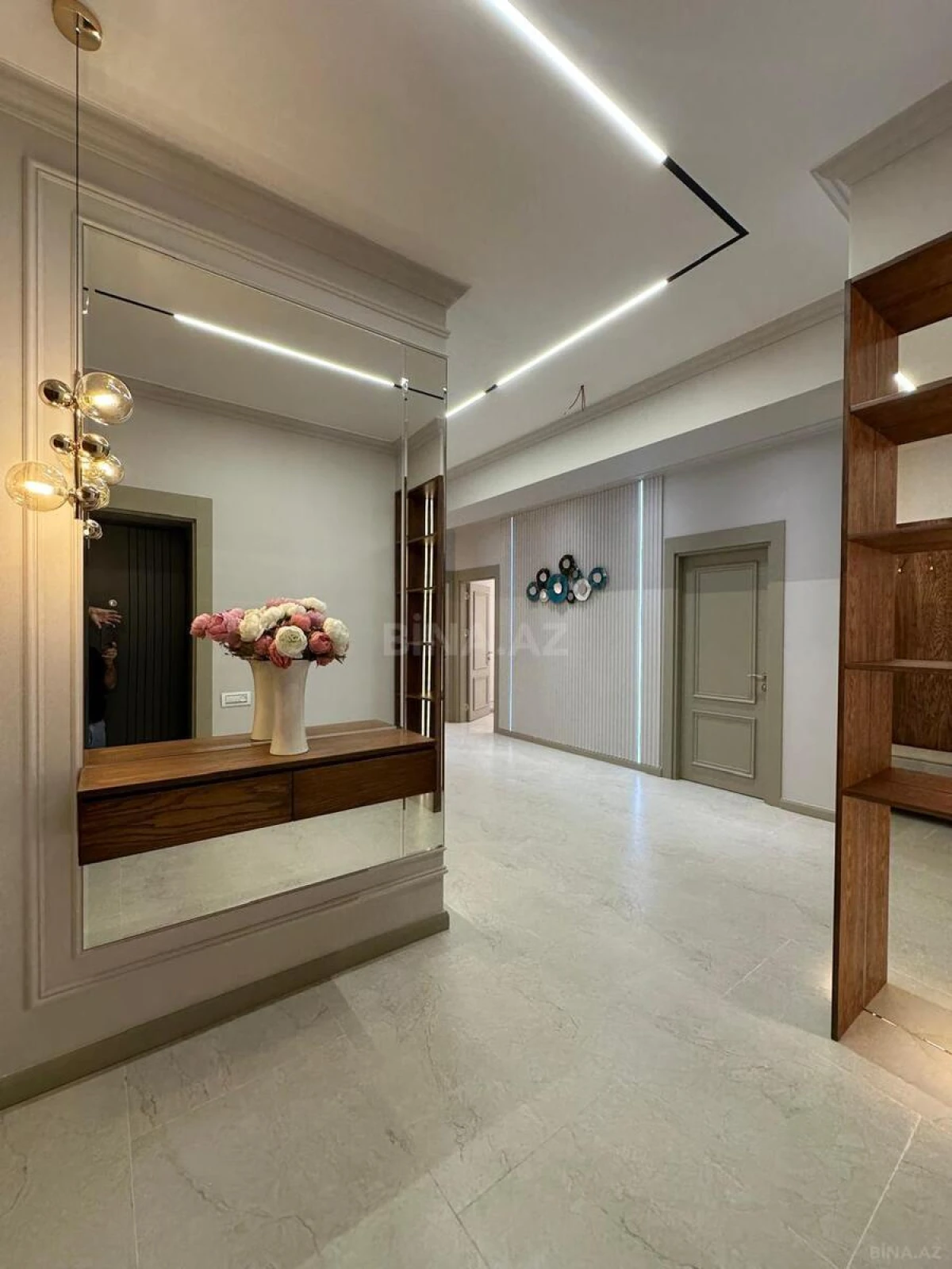 Kirayə verilir 3 otaqlı mənzil 130 m²