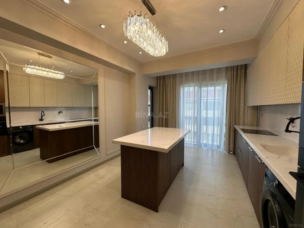 Kirayə verilir 3 otaqlı mənzil 130 m²