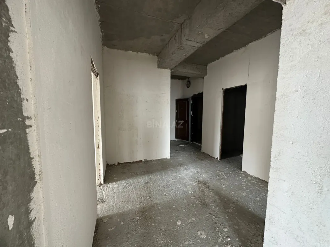 Satılır 4 otaqlı mənzil 166 m²