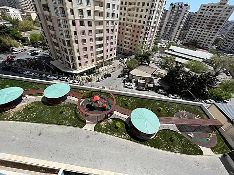 Satılır 4 otaqlı mənzil 166 m²