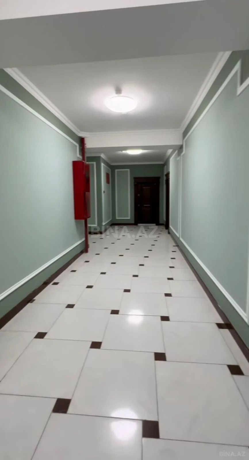 Satılır 4 otaqlı mənzil 166 m²