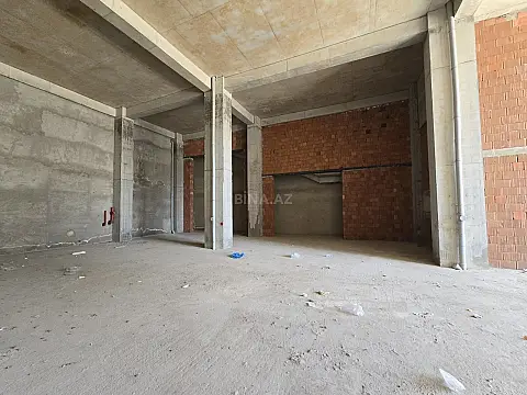 Satılır obyekt 208 m²