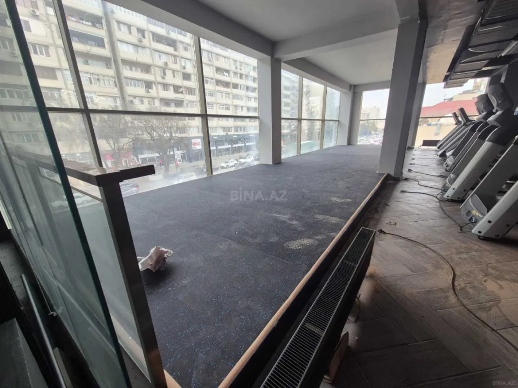 Kirayə verilir obyekt 950 m²