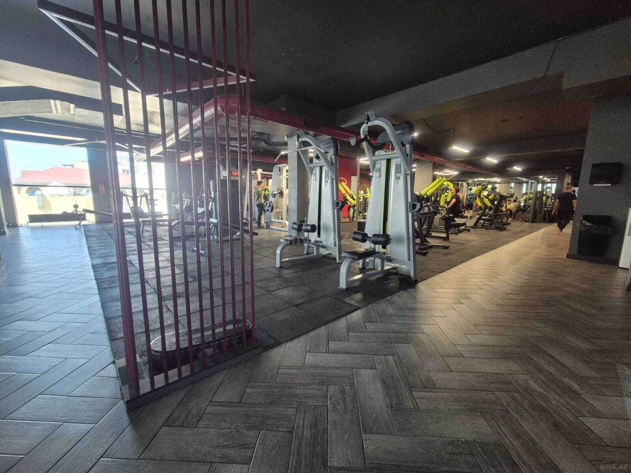 Kirayə verilir obyekt 950 m²