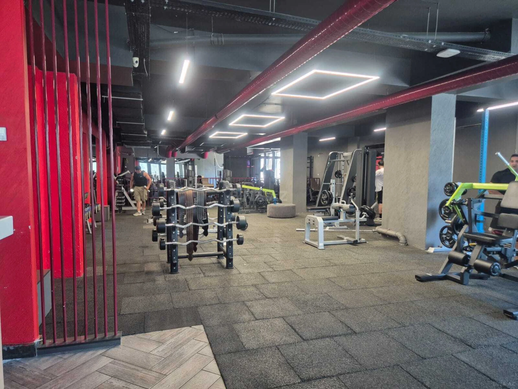 Kirayə verilir obyekt 950 m²