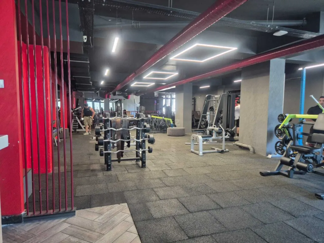 Kirayə verilir obyekt 950 m²