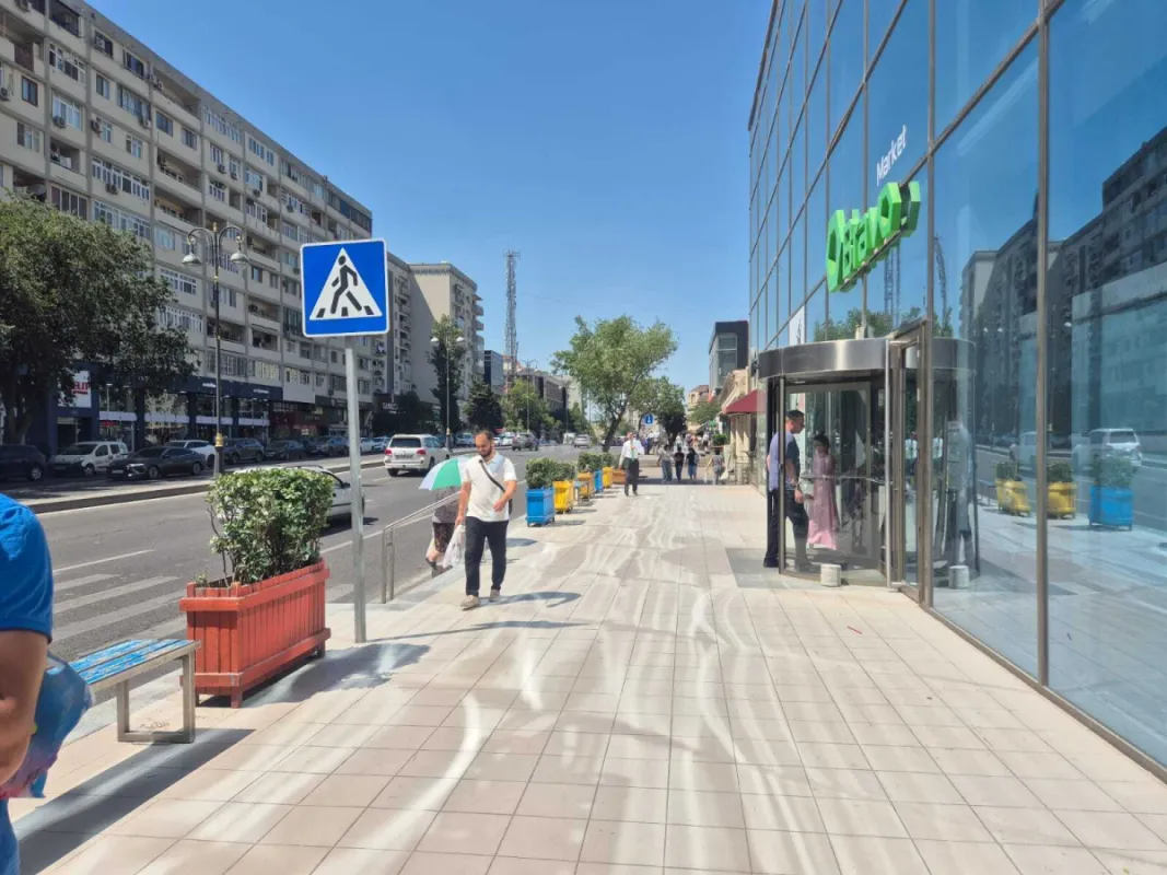 Kirayə verilir obyekt 950 m²