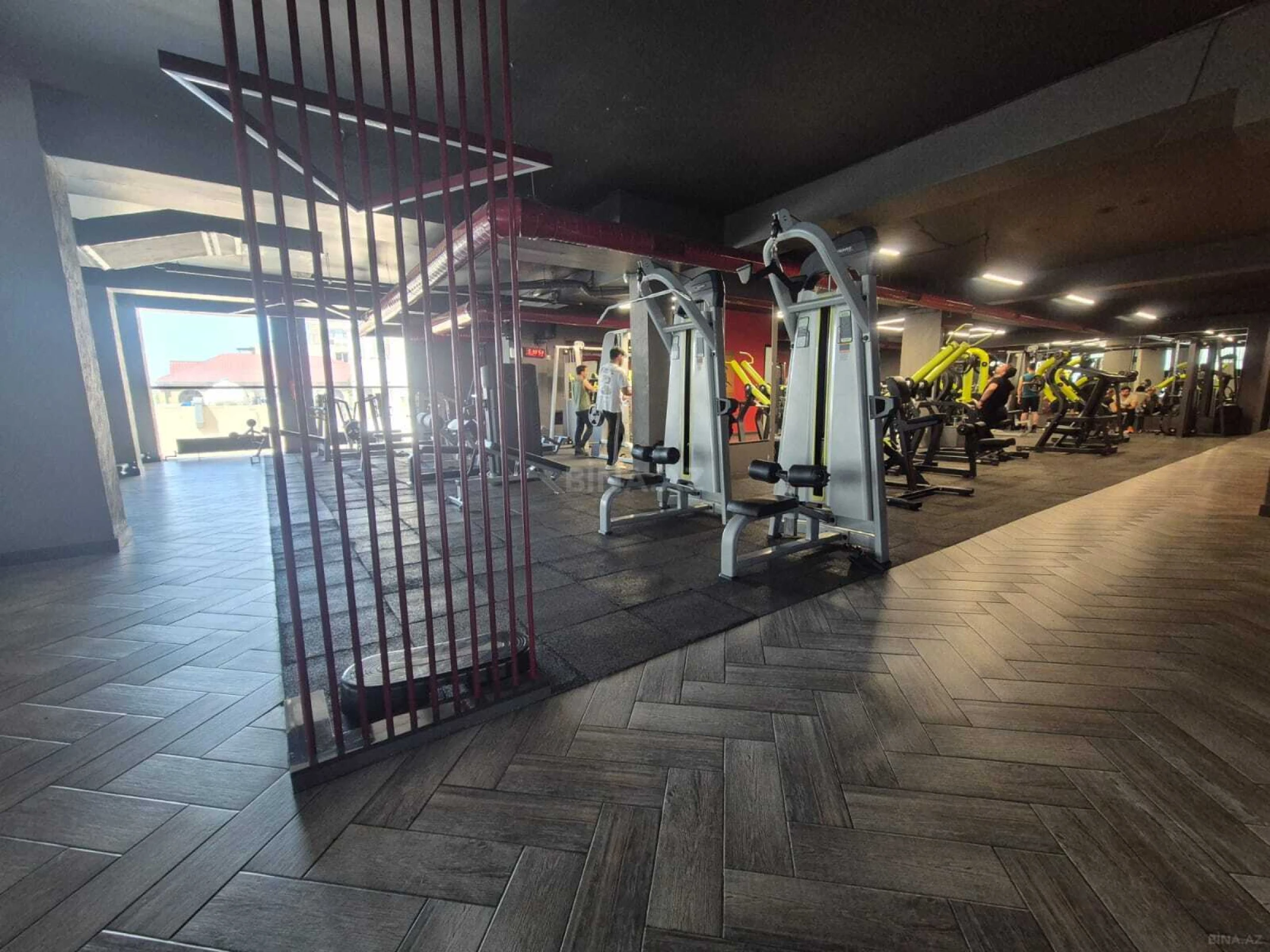 Kirayə verilir obyekt 950 m²