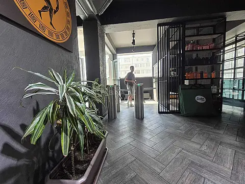 Kirayə verilir obyekt 950 m²