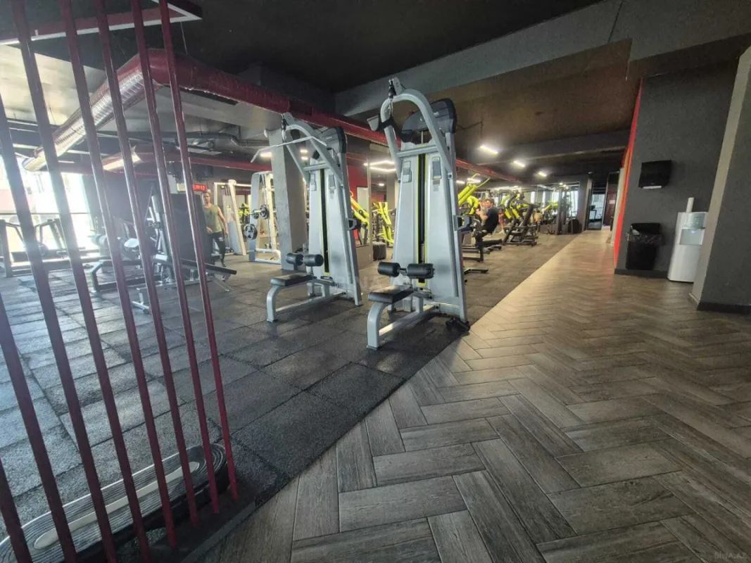 Kirayə verilir obyekt 950 m²