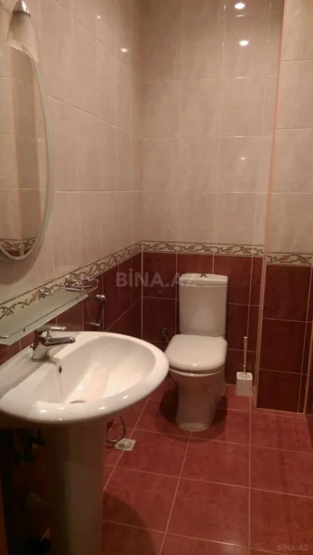 Kirayə verilir 4 otaqlı mənzil 180 m²