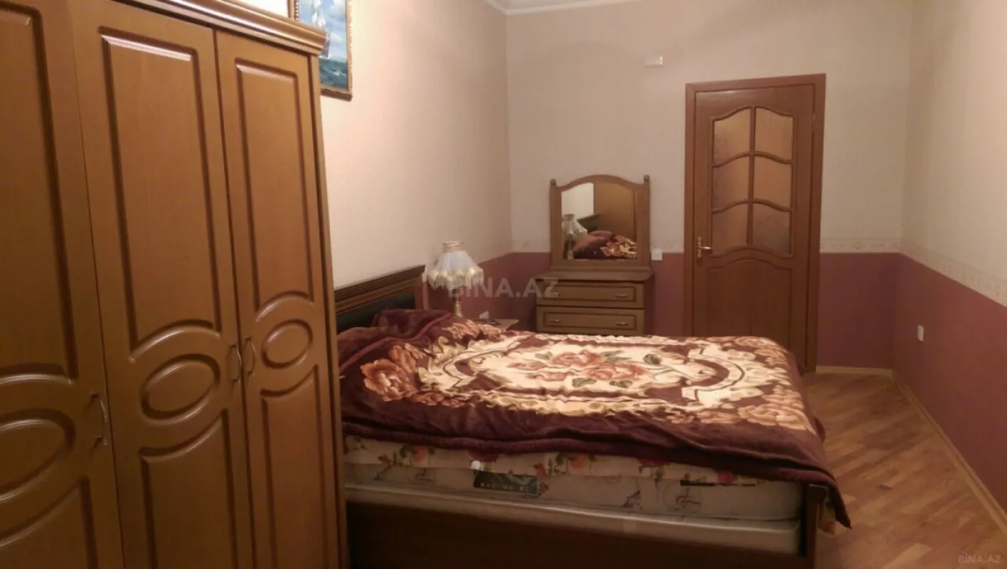 Kirayə verilir 4 otaqlı mənzil 180 m²