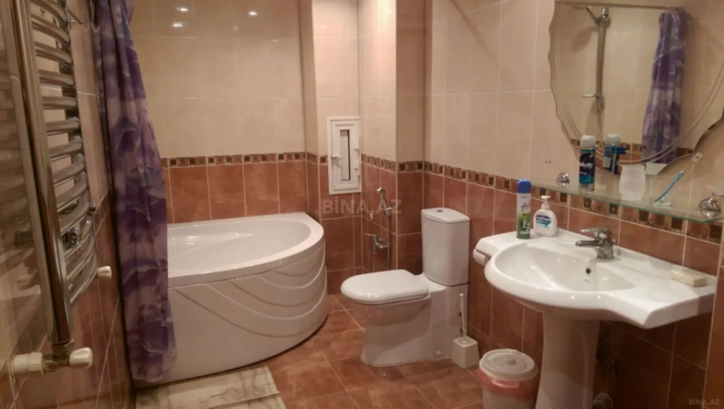 Kirayə verilir 4 otaqlı mənzil 180 m²