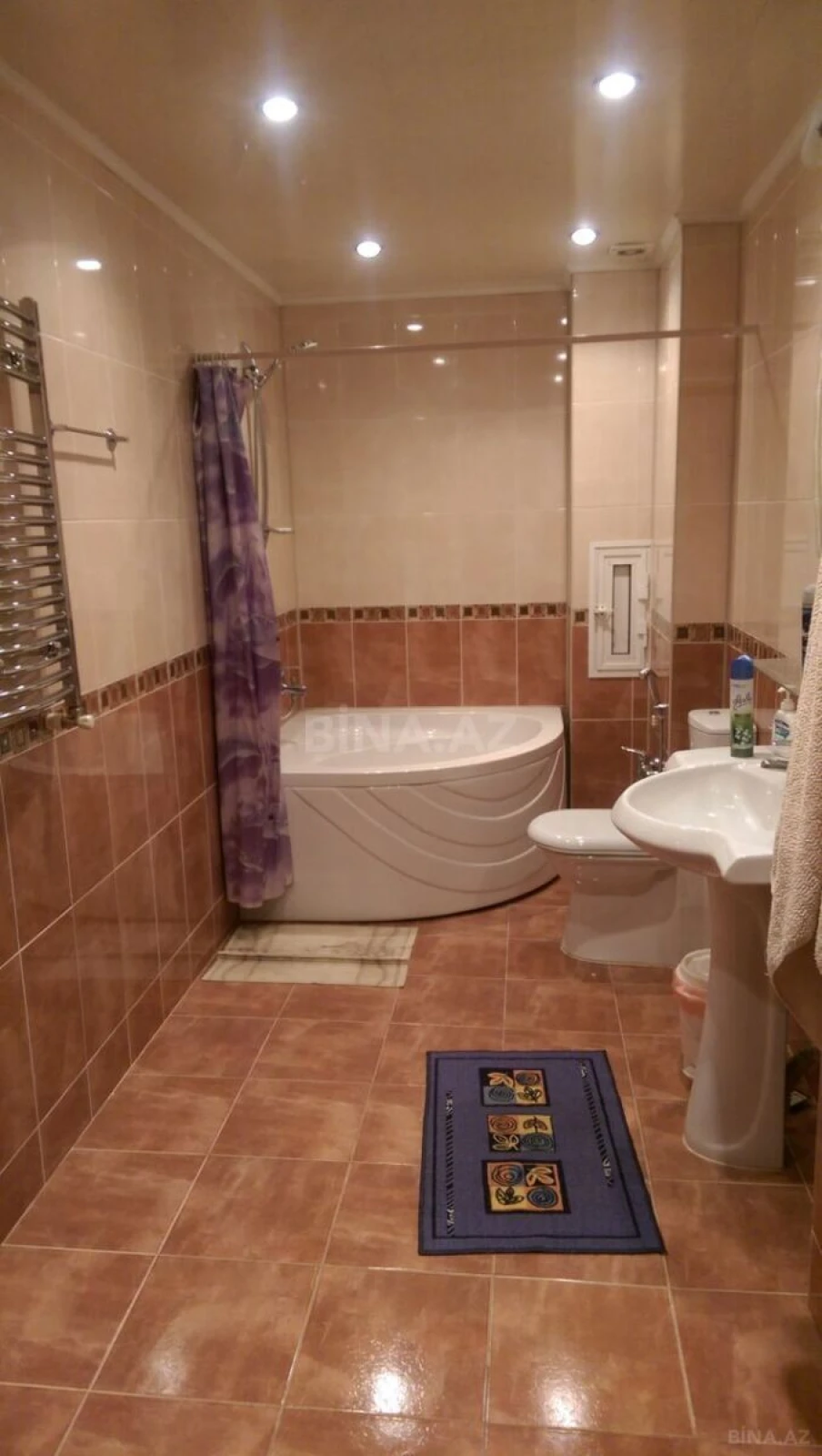 Kirayə verilir 4 otaqlı mənzil 180 m²