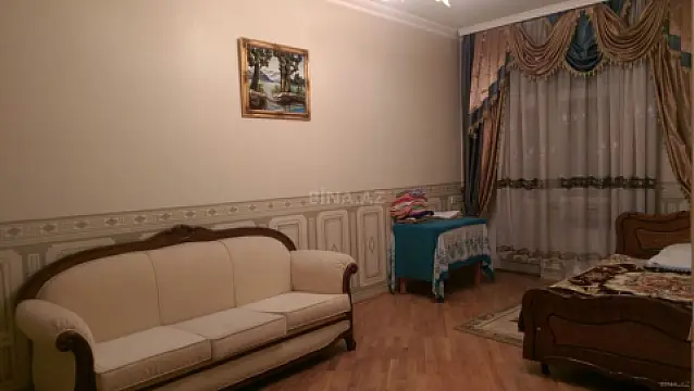 Kirayə verilir 4 otaqlı mənzil 180 m²