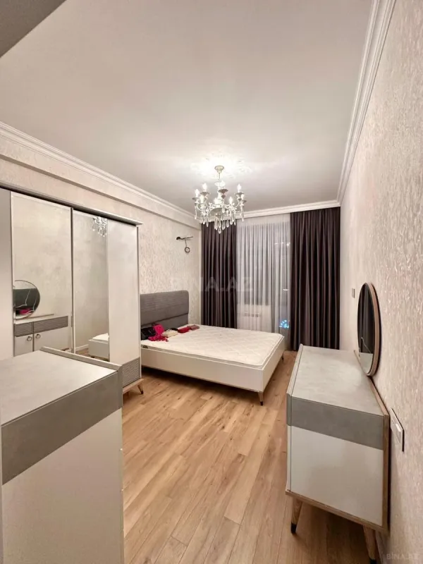 Satılır 3 otaqlı mənzil 105 m²