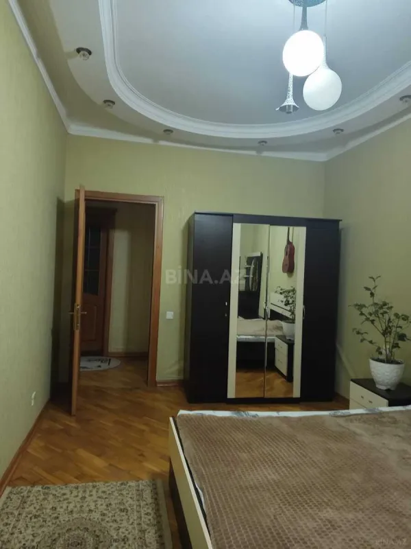 Kirayə verilir 3 otaqlı mənzil 100 m²