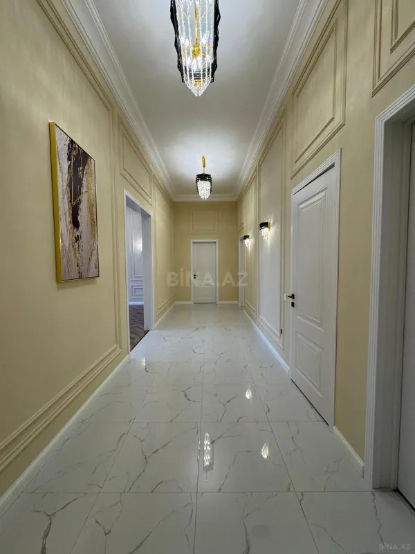 Satılır 4 otaqlı həyət evi 240 m²