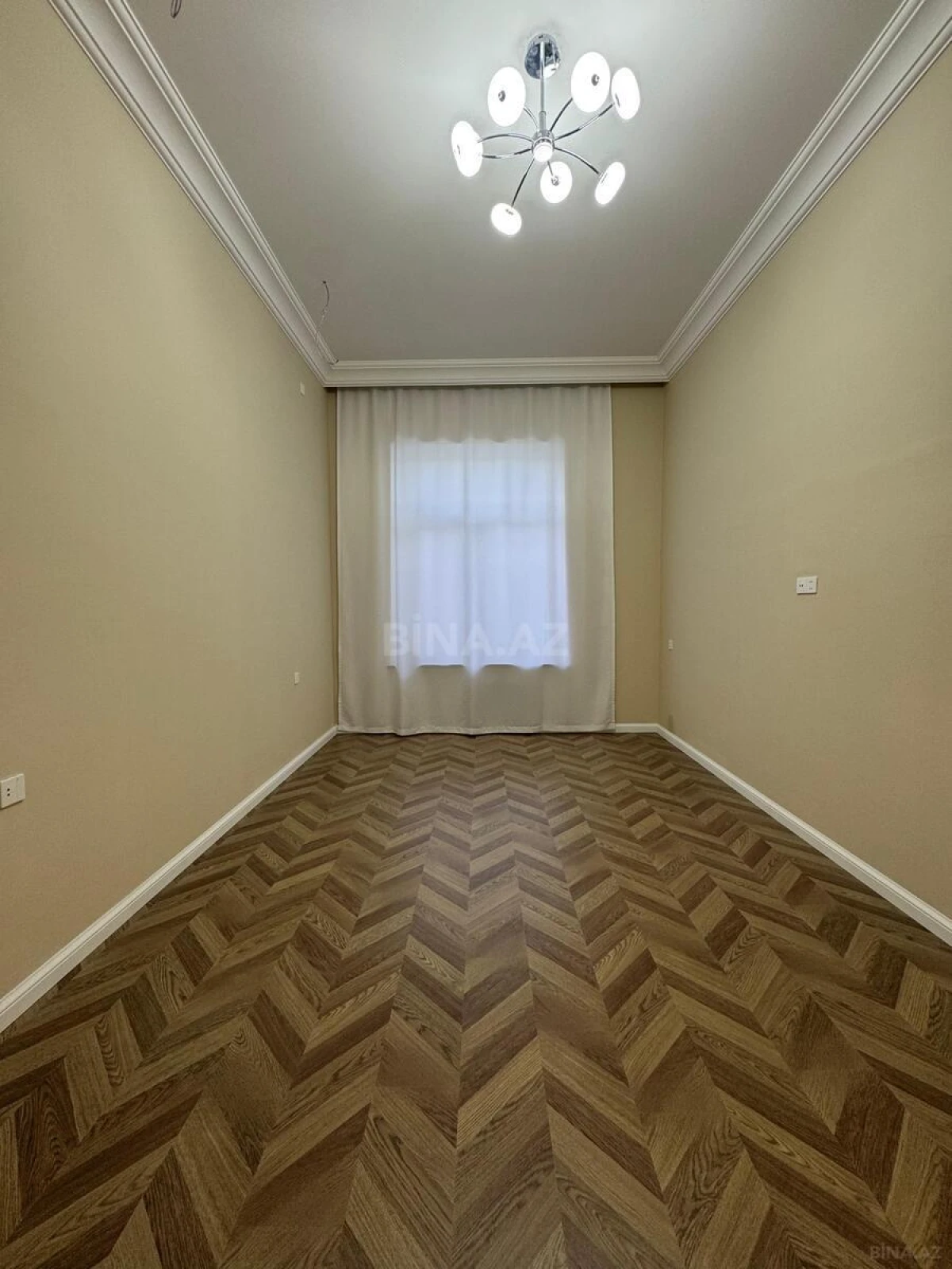 Satılır 4 otaqlı həyət evi 240 m²