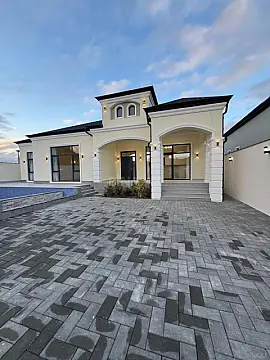 Satılır 4 otaqlı həyət evi 240 m²