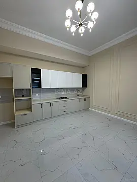 Satılır 4 otaqlı həyət evi 240 m²