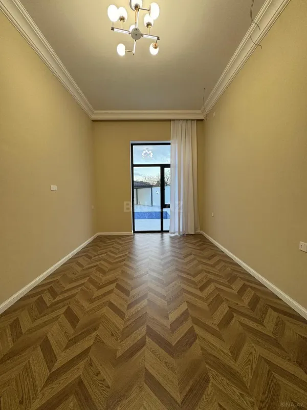 Satılır 4 otaqlı həyət evi 240 m²
